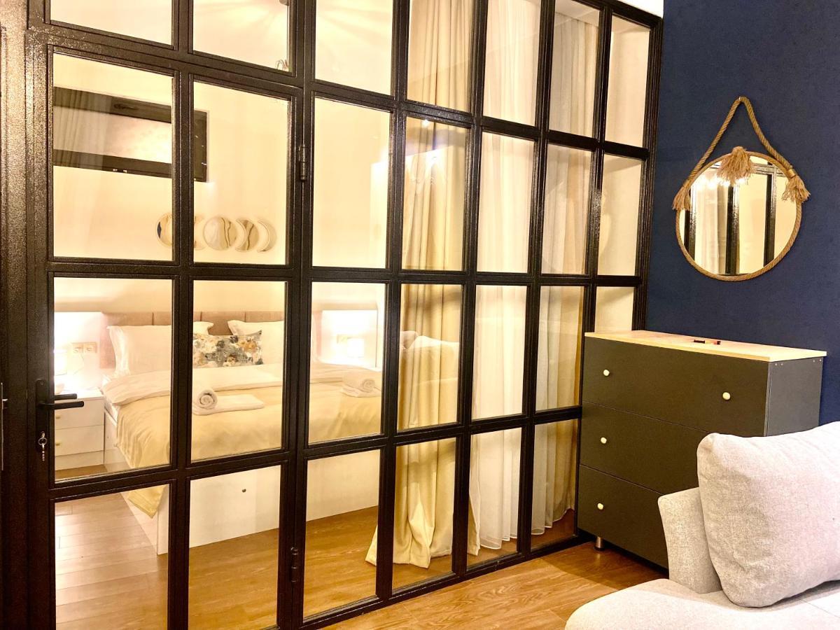 Luxury Apartment In Old Tbilisi With Terrace ภายนอก รูปภาพ