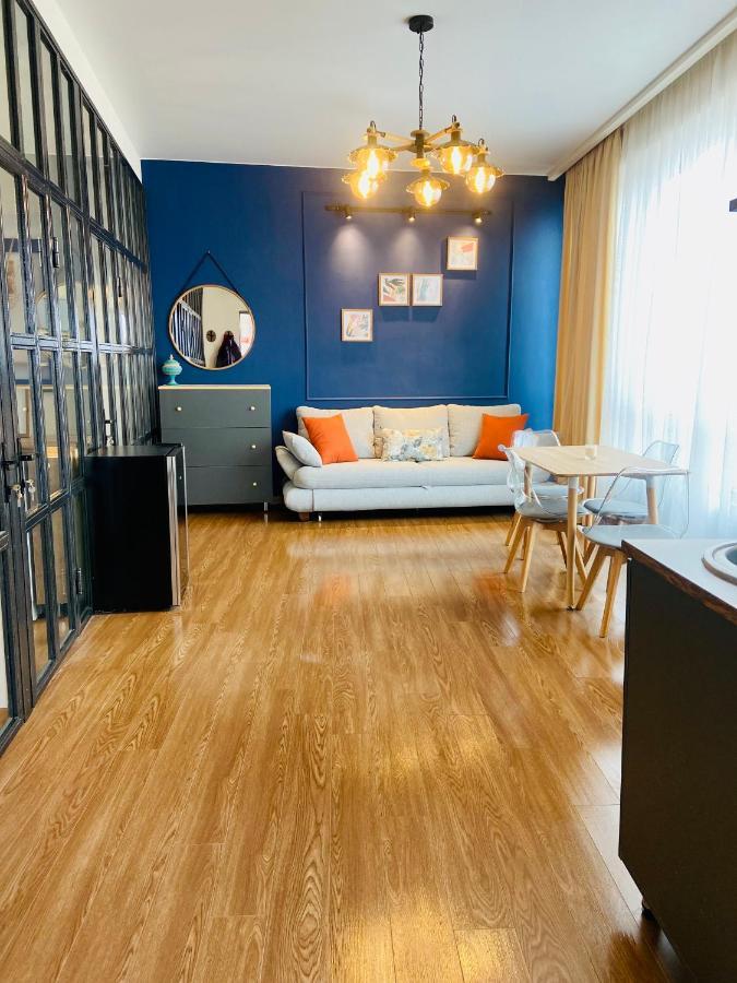 Luxury Apartment In Old Tbilisi With Terrace ภายนอก รูปภาพ