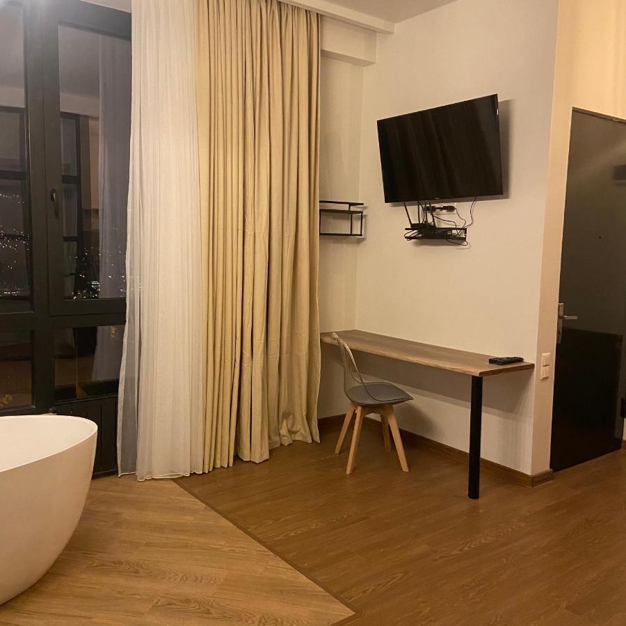 Luxury Apartment In Old Tbilisi With Terrace ภายนอก รูปภาพ