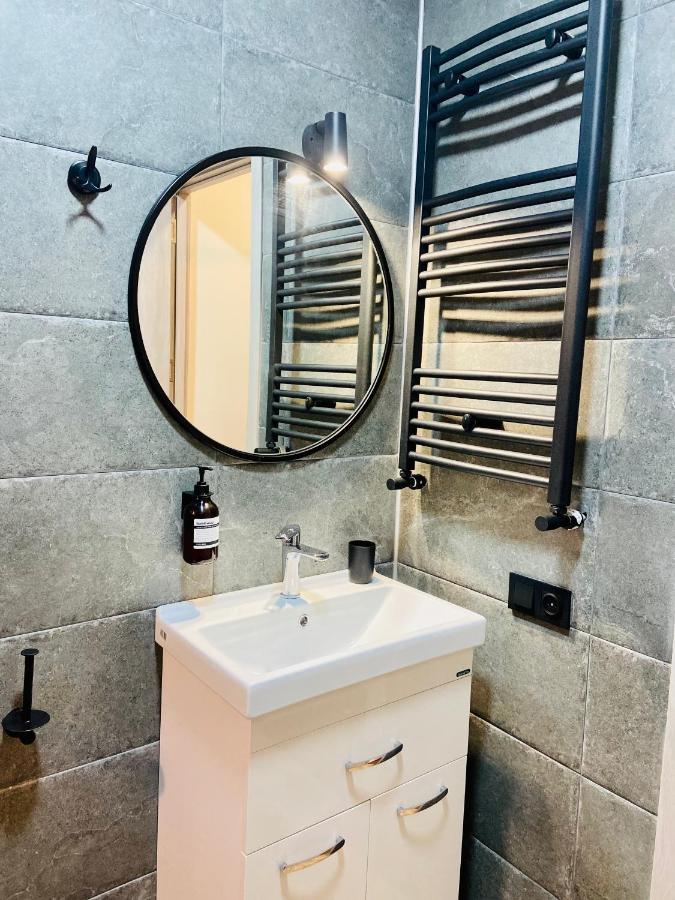 Luxury Apartment In Old Tbilisi With Terrace ภายนอก รูปภาพ