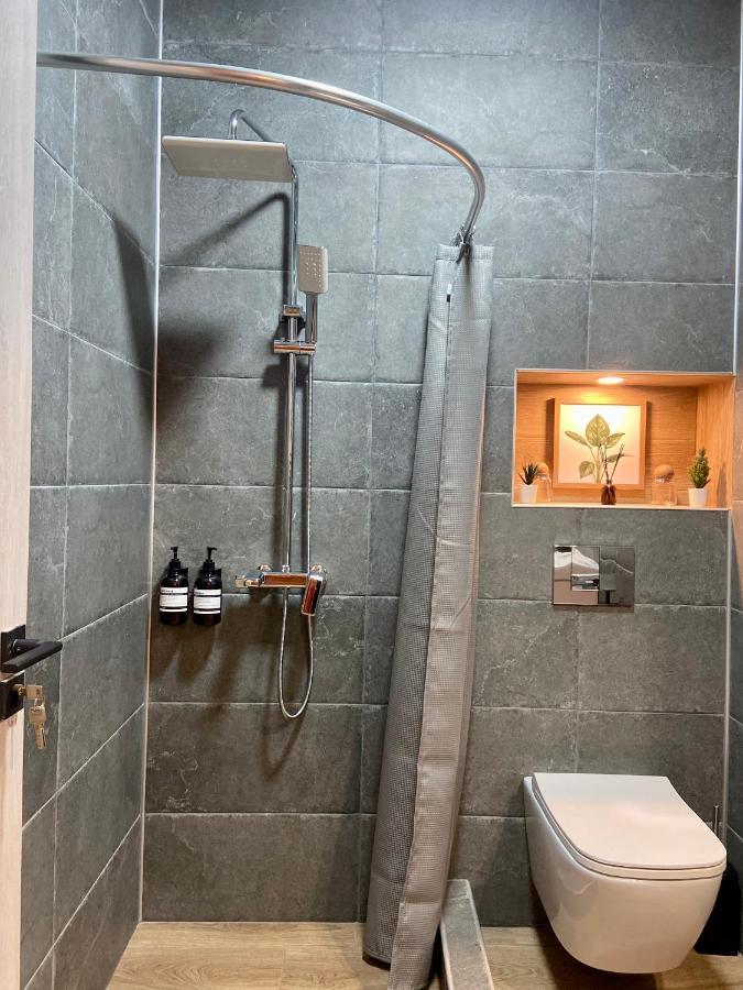 Luxury Apartment In Old Tbilisi With Terrace ภายนอก รูปภาพ