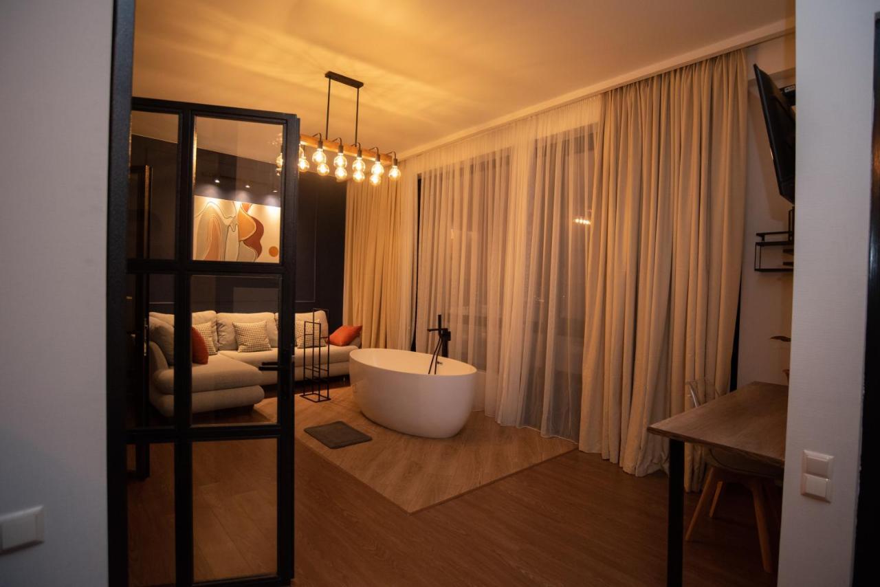 Luxury Apartment In Old Tbilisi With Terrace ภายนอก รูปภาพ
