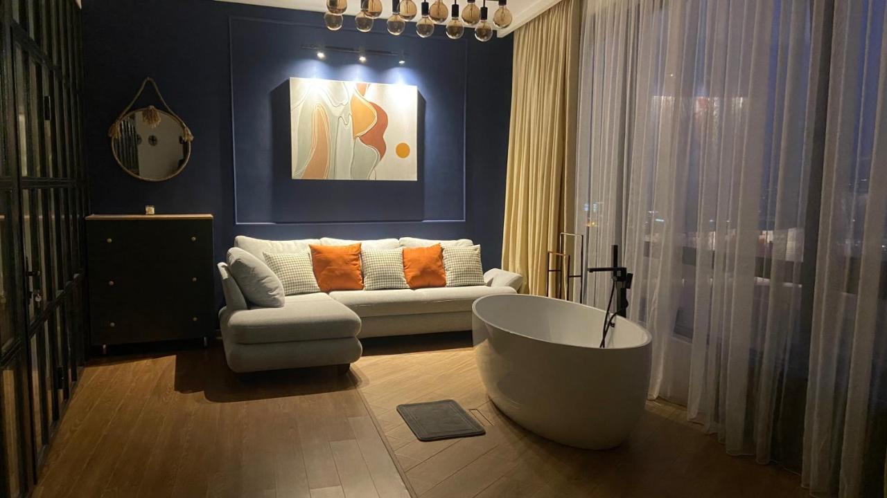 Luxury Apartment In Old Tbilisi With Terrace ภายนอก รูปภาพ