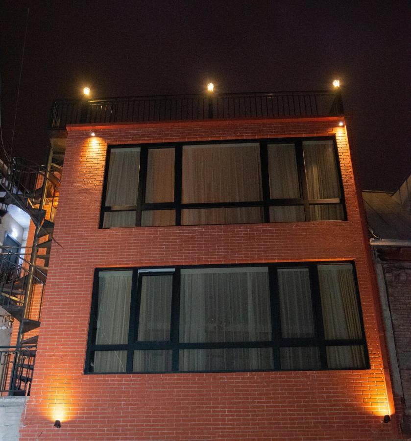 Luxury Apartment In Old Tbilisi With Terrace ภายนอก รูปภาพ