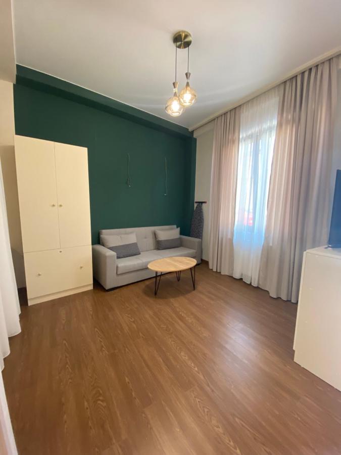 Luxury Apartment In Old Tbilisi With Terrace ภายนอก รูปภาพ