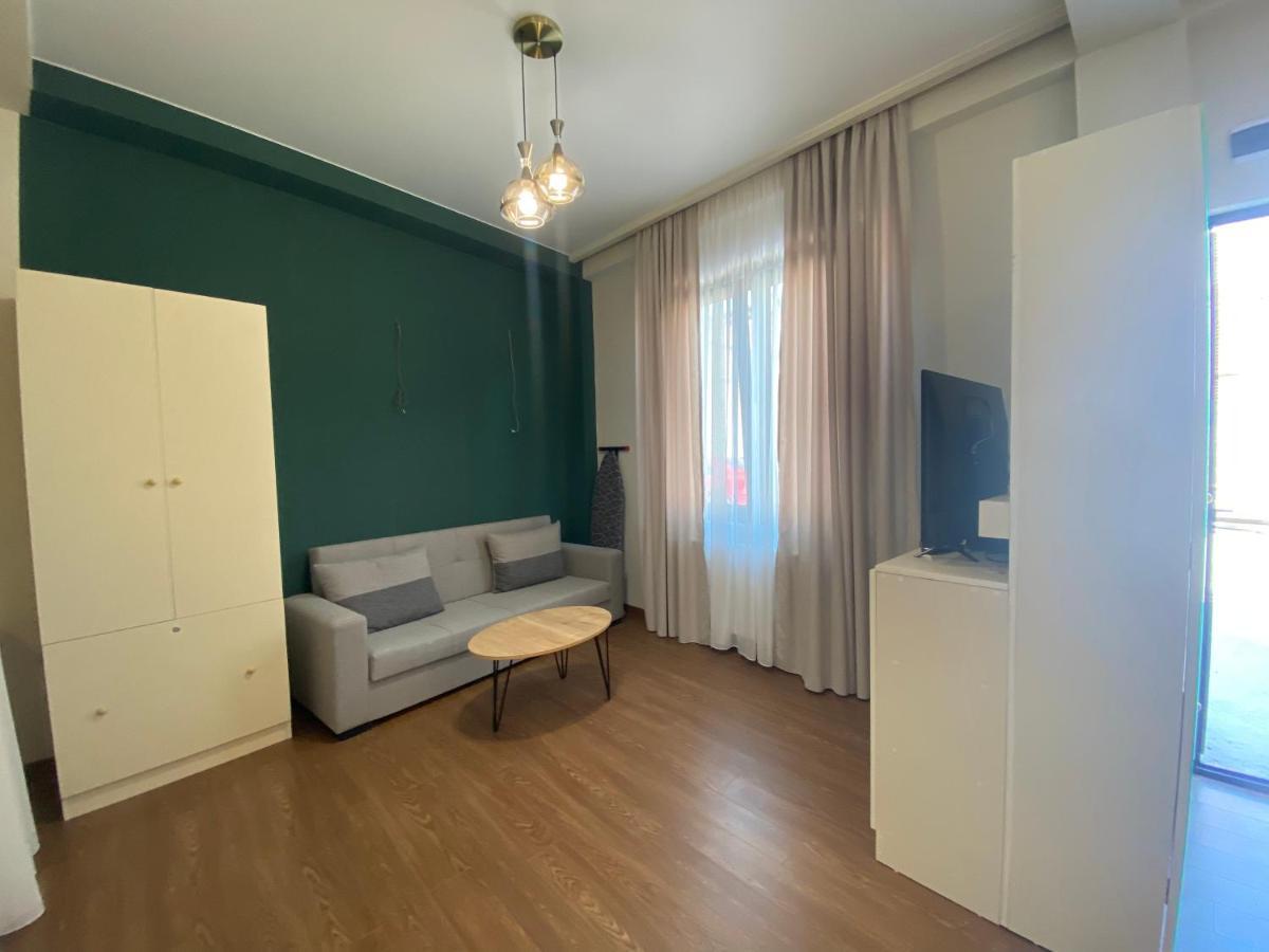 Luxury Apartment In Old Tbilisi With Terrace ภายนอก รูปภาพ