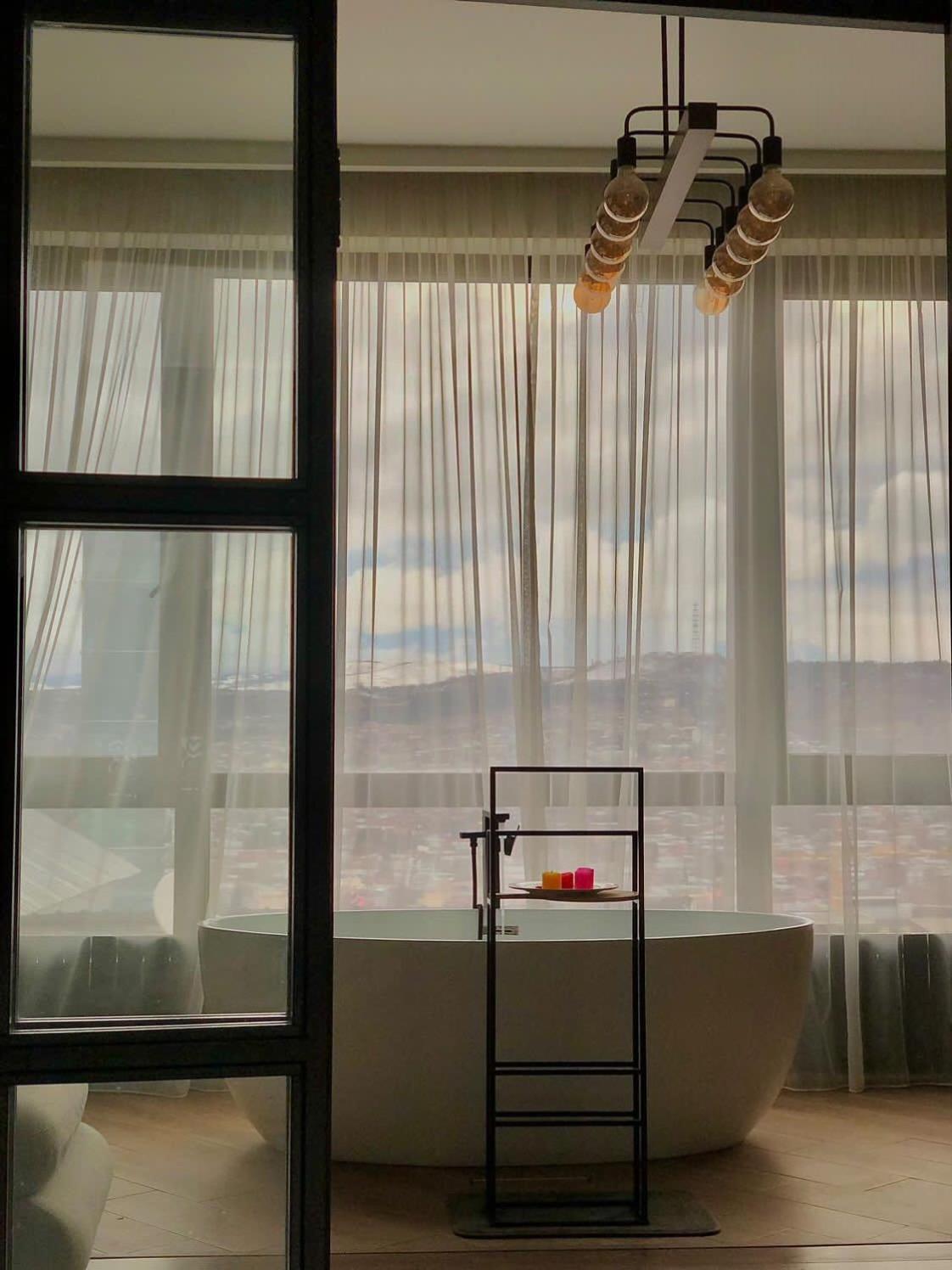 Luxury Apartment In Old Tbilisi With Terrace ภายนอก รูปภาพ